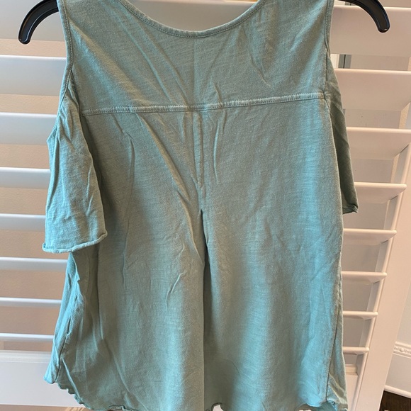 Cold shoulder tee - Picture 5 of 5